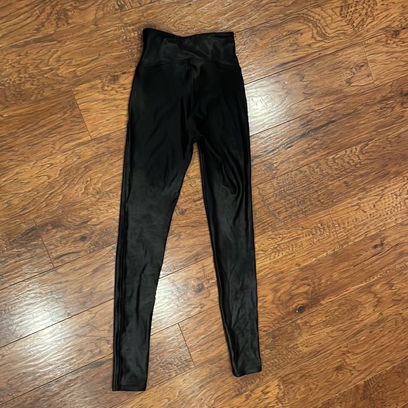 Spanx Shapewear Ready-to-Wow! Faux Leather Leggings Black Size Small - Picture 8 of 13